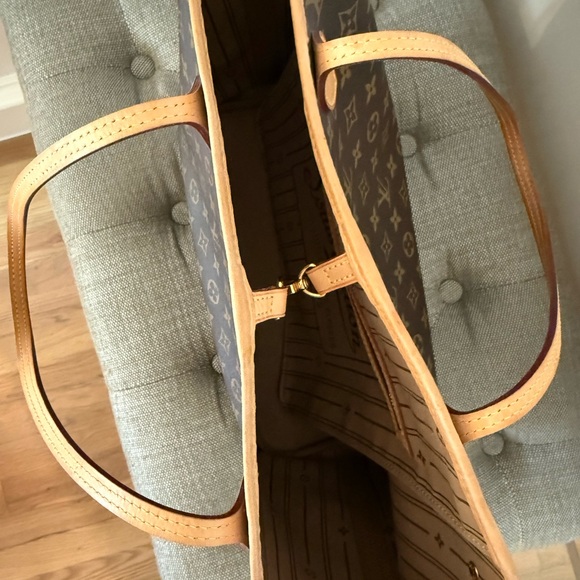 Louis Vuitton Classic Neverful MM monogram tote handbag purse - Picture 5 of 16